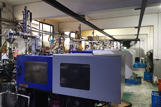 東莞市圣達(dá)機械科技有限公司是一家專注于圣達(dá)拖鏈系統(tǒng),坦克鏈,鋼鋁拖鏈,工程塑料拖鏈,鋼制拖鏈,工程拖鏈的拖鏈廠家,聯(lián)系電話:15916891777 / 15112854777