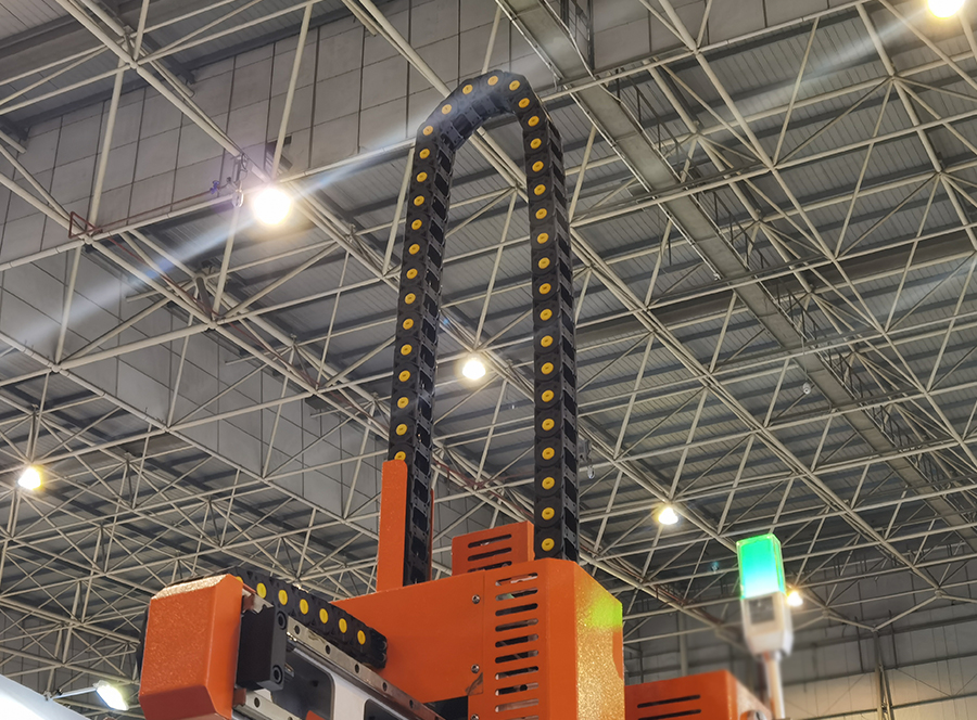 拖鏈應(yīng)用 拖鏈應(yīng)用